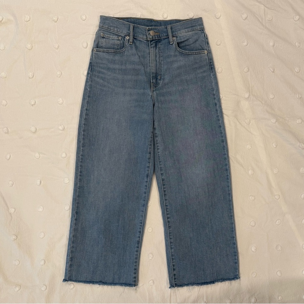 Levi’s Cropped Denim Jeans